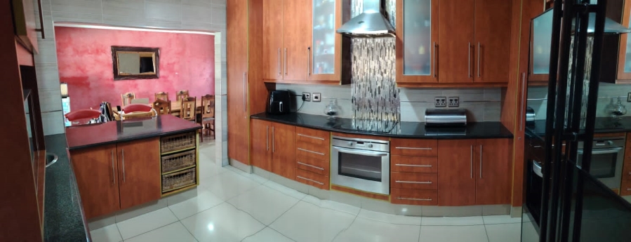6 Bedroom Property for Sale in Haven Hills Eastern Cape